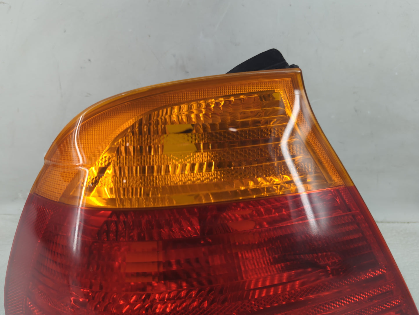 2001-2003 Bmw M3 Tail Light Assembly Driver Left OEM P/N:8375801 Fits Fits 2000 2001 2002 2003 OEM Used Auto Parts - Oemused