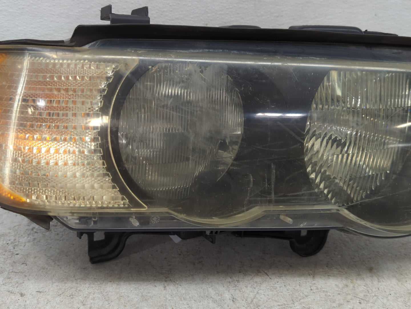 2000-2003 Bmw X5 Passenger Right Oem Head Light Headlight Lamp - Oemusedautoparts1.com