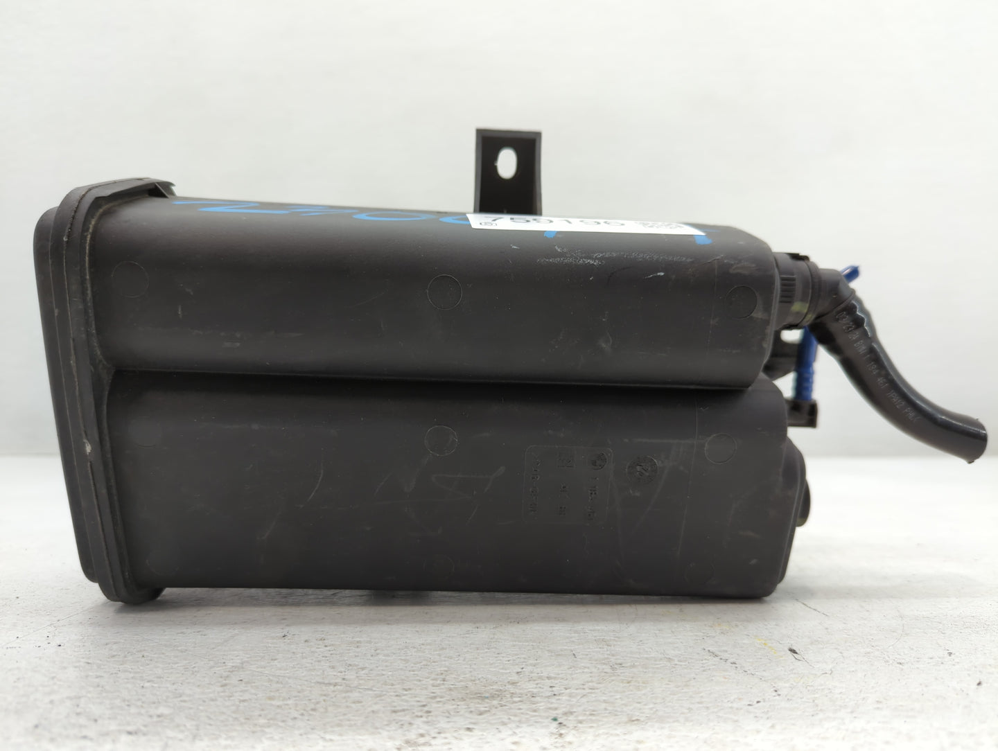 2003 Bmw X5 Fuel Vapor Charcoal Canister - Oemusedautoparts1.com