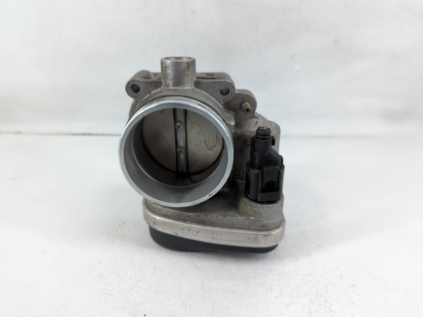 2003-2005 Bmw Z4 Throttle Body P/N:1354 7 502 444 Fits Fits 2001 2002 2003 2004 2005 2006 OEM Used Auto Parts - Oemusedautop
