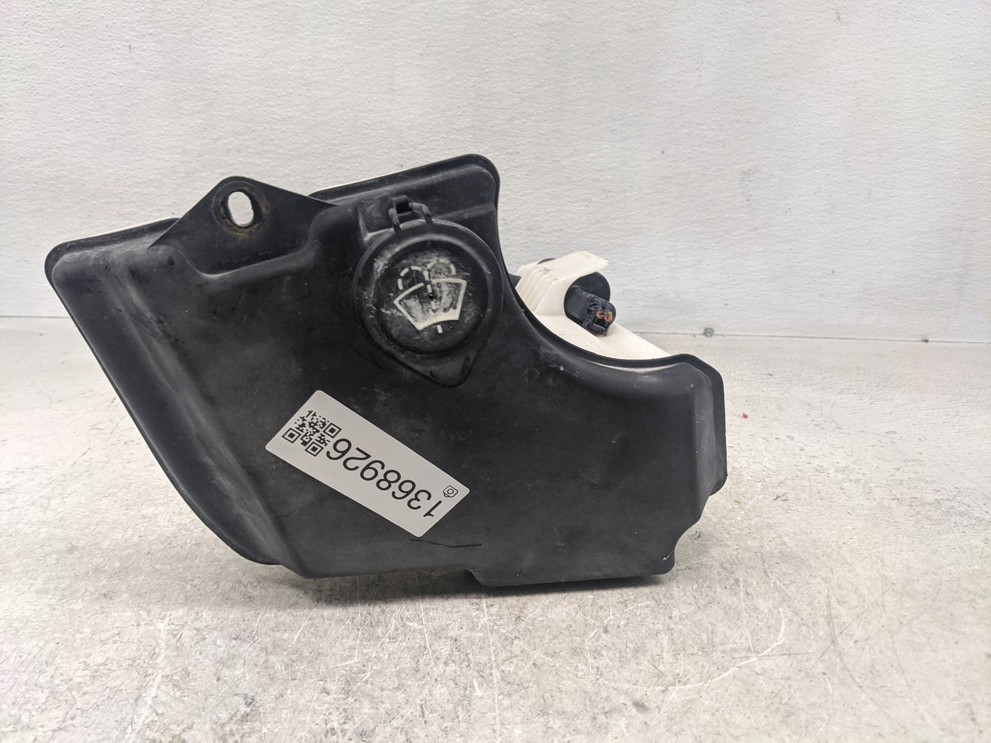 2003-2006 Bmw Z4 Windshield Washer Fluid Reservoir Bottle Oem - Oemusedautoparts1.com