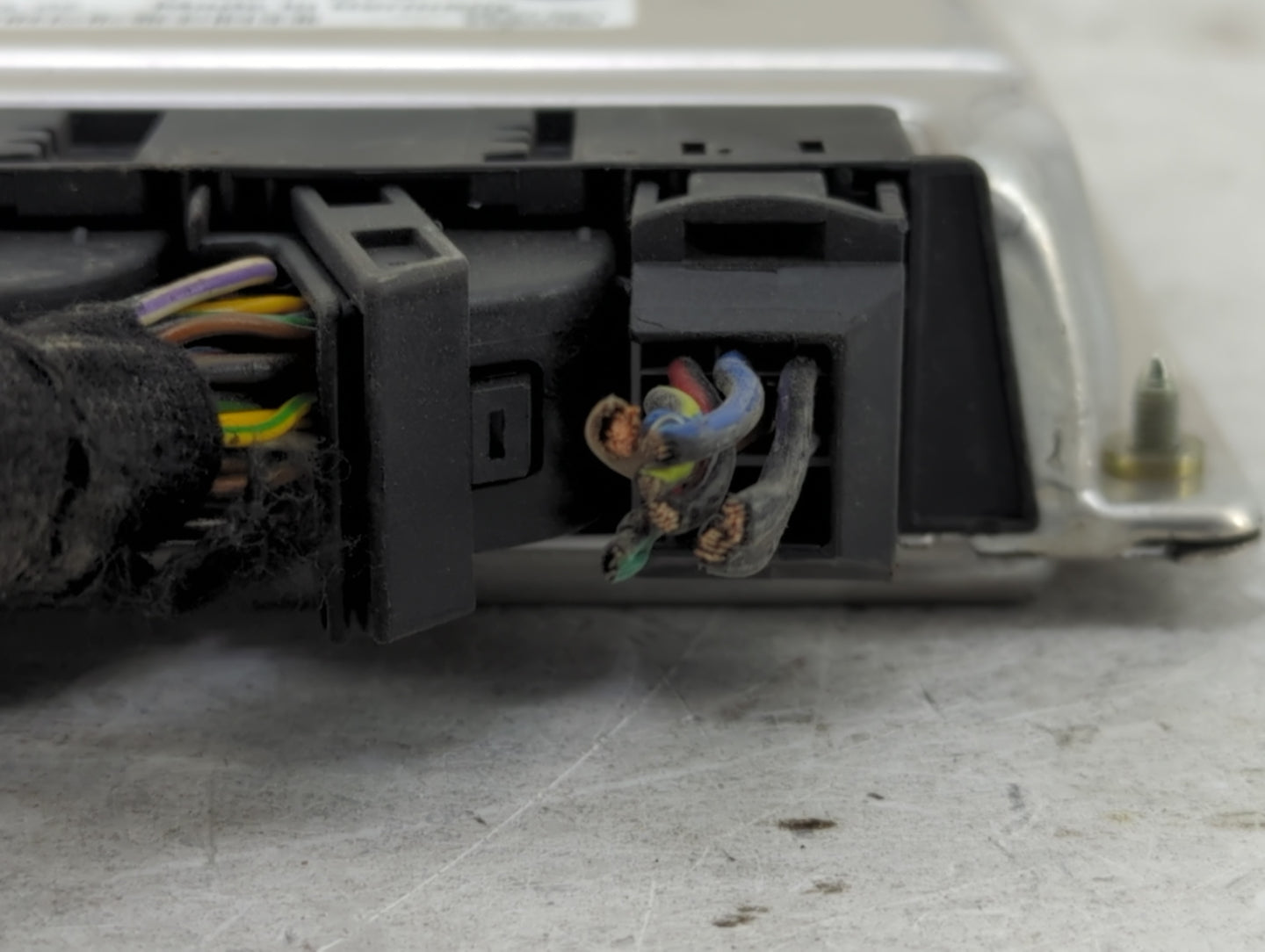 2003-2005 Bmw Z4 PCM Engine Control Computer ECU ECM PCU OEM P/N:5WK93014 7 527 072, 7 532 140, 5WK93010 Fits Fits 2003 2004