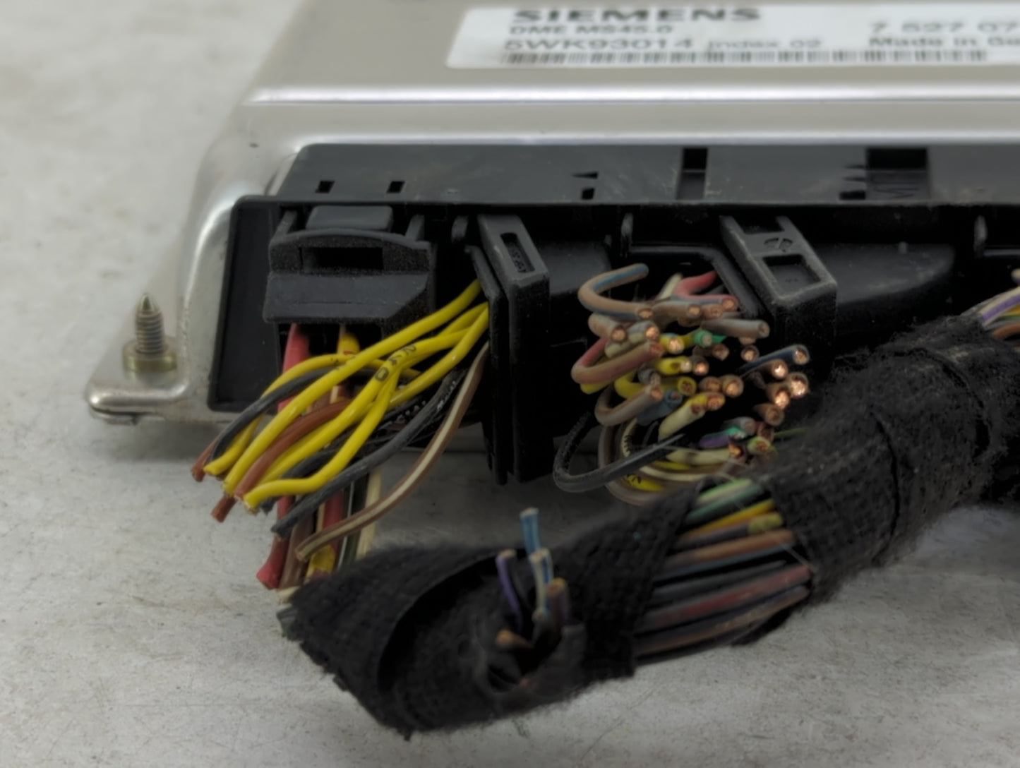 2003-2005 Bmw Z4 PCM Engine Control Computer ECU ECM PCU OEM P/N:5WK93014 7 527 072, 7 532 140, 5WK93010 Fits Fits 2003 2004