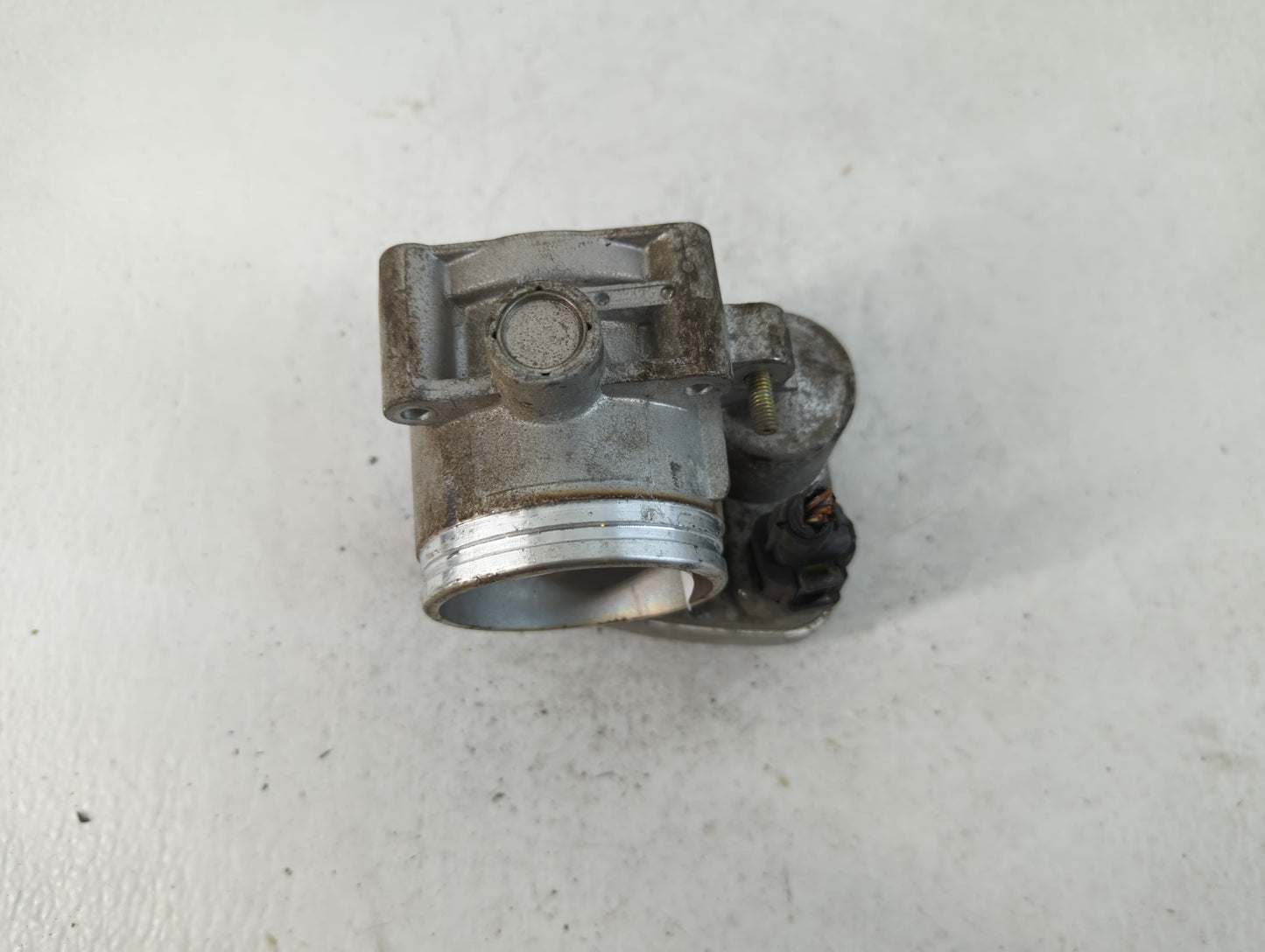 2003-2005 Bmw Z4 Throttle Body P/N:1354 7 502 444-05 Fits Fits 2001 2002 2003 2004 2005 2006 OEM Used Auto Parts - Oemusedau