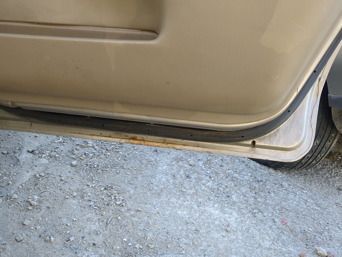 1997-2003 Buick Century Passenger Rear Door Oem 1222301 - Oemusedautoparts1.com
