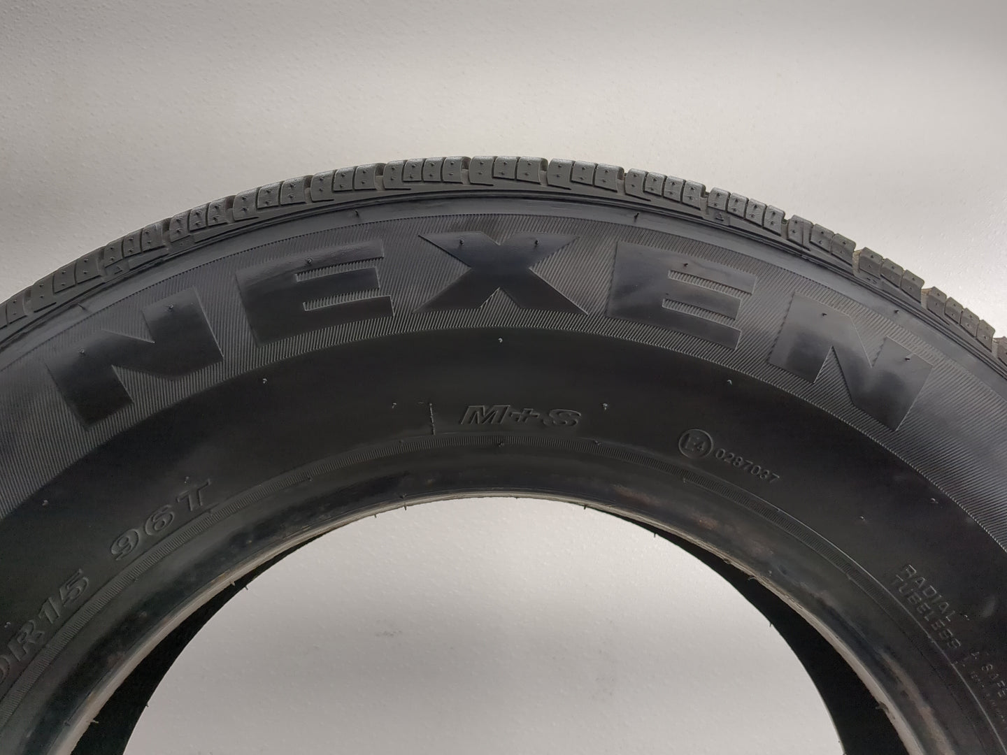 Used Tire 205/70R15 NEXEN NPRIZ AH5 96T - Tread Depth 9/32 - Oemusedautoparts1.com