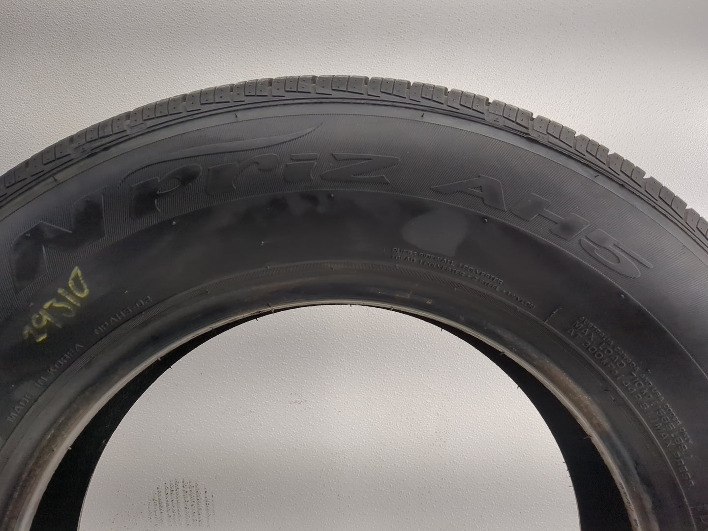 Used Tire 205/70R15 NEXEN NPRIZ AH5 96T - Tread Depth 9/32 - Oemusedautoparts1.com