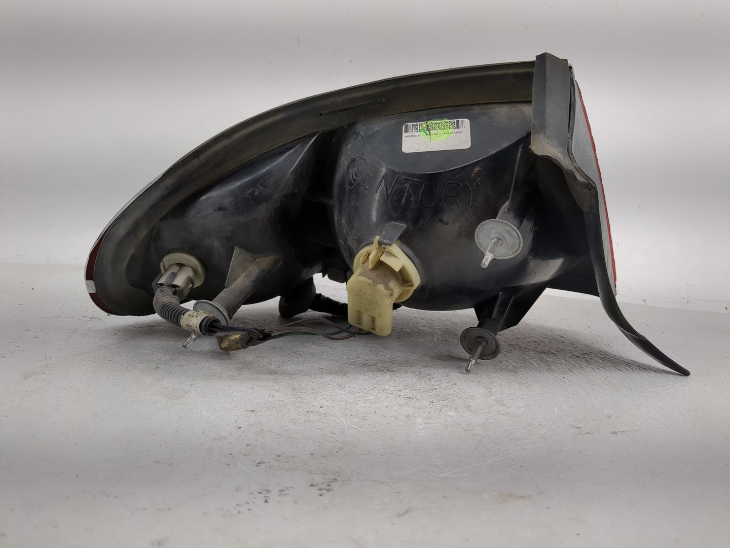 1997-2005 Buick Century Tail Light Assembly Passenger Right OEM P/N:10335612 Fits OEM Used Auto Parts - Oemusedautoparts1.co