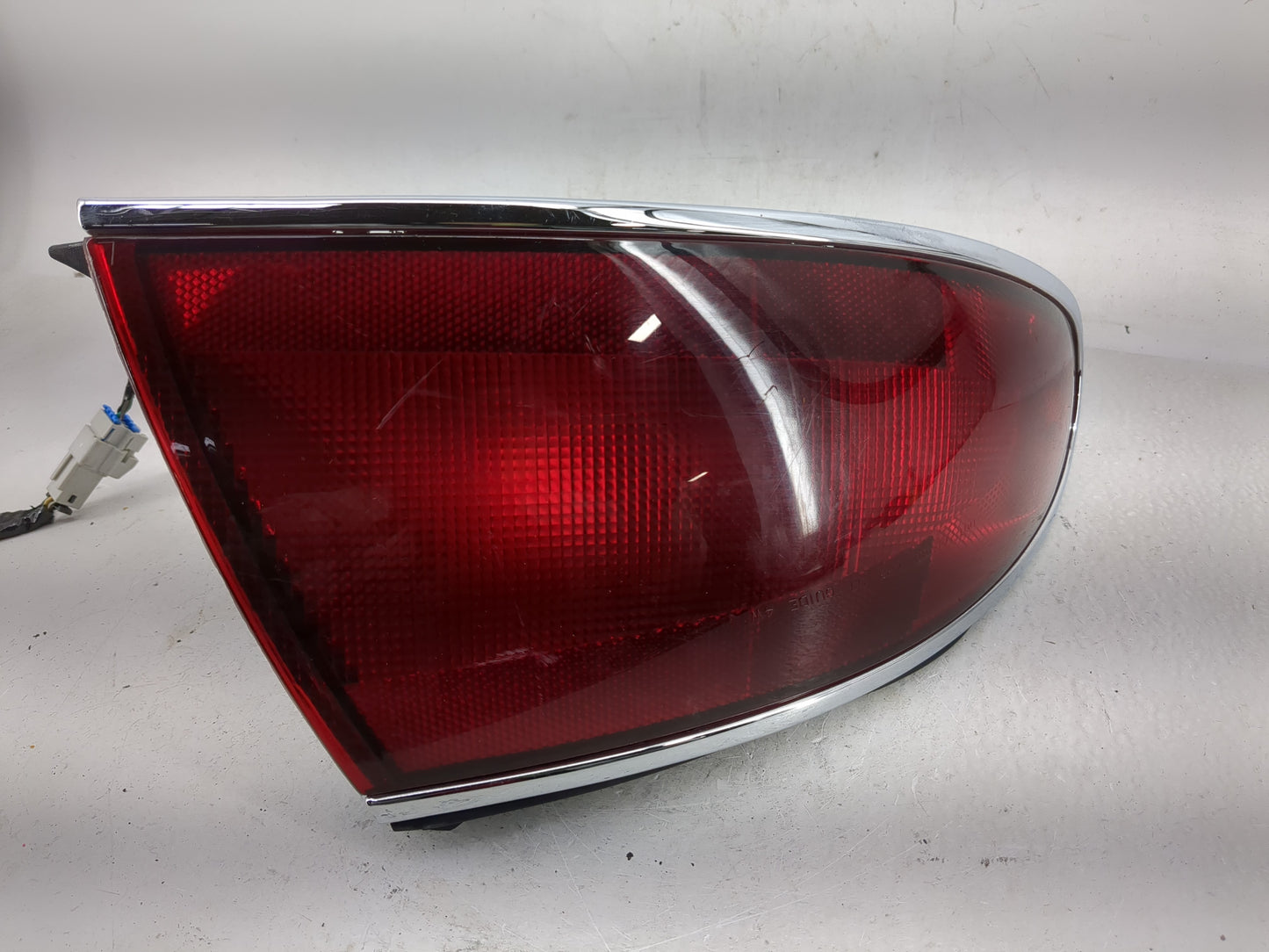 1997-2005 Buick Century Tail Light Assembly Driver Left OEM Fits Fits 1997 1998 1999 2000 2001 2002 2003 2004 2005 OEM Used 