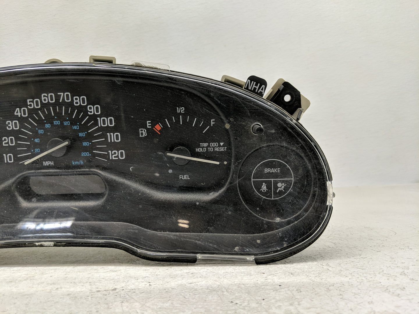 2003-2005 Buick Century Instrument Cluster Speedometer Gauges P/N:10344787 Fits Fits 2003 2004 2005 OEM Used Auto Parts - Oe