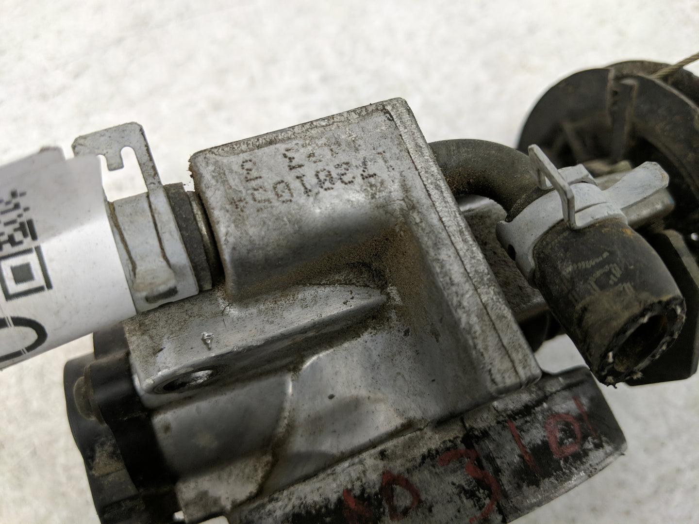 2003 Buick Century Throttle Body Fits OEM Used Auto Parts - Oemusedautoparts1.com