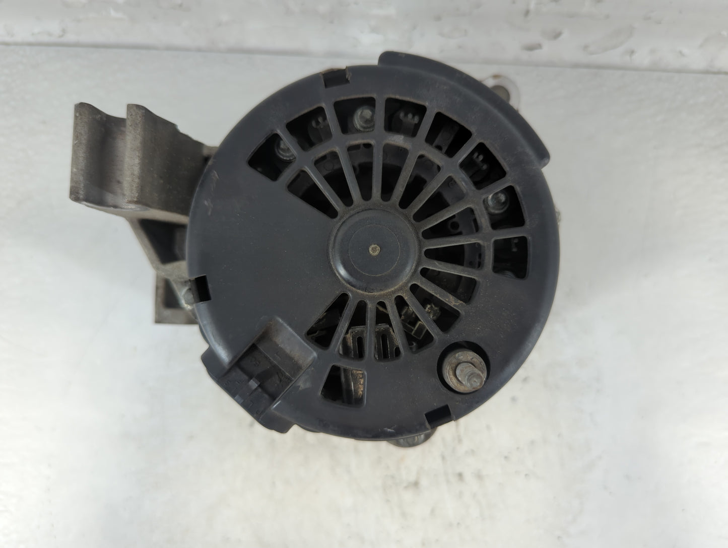 2003-2004 Buick Lesabre Alternator Replacement Generator Charging Assembly Engine OEM Fits Fits 2003 2004 OEM Used Auto Part