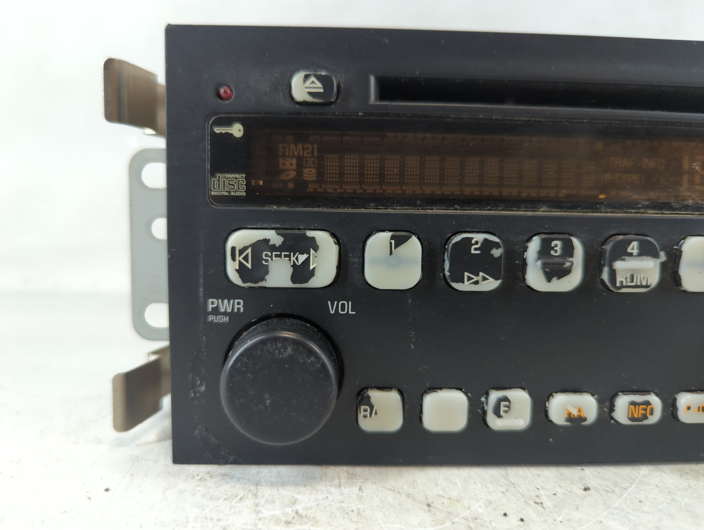 2003-2005 Buick Lesabre Radio AM FM Cd Player Receiver Replacement P/N:25734854 Fits Fits 2003 2004 2005 OEM Used Auto Parts