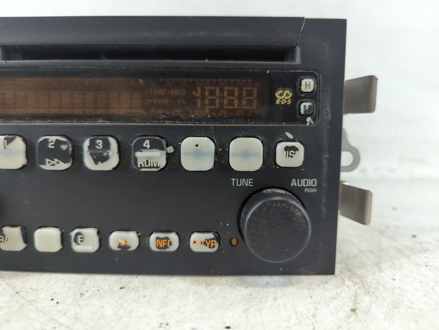 2003-2005 Buick Lesabre Radio AM FM Cd Player Receiver Replacement P/N:25734854 Fits Fits 2003 2004 2005 OEM Used Auto Parts