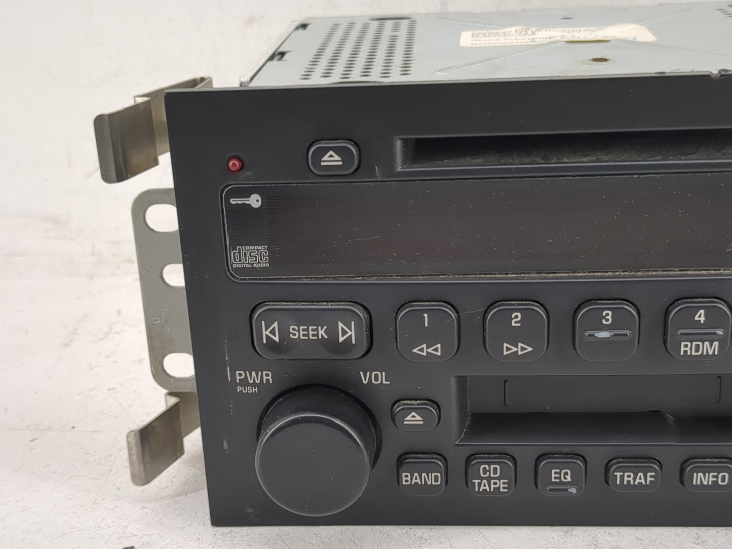 2003-2005 Buick Lesabre Radio AM FM Cd Player Receiver Replacement P/N:25756857 Fits Fits 2003 2004 2005 OEM Used Auto Parts