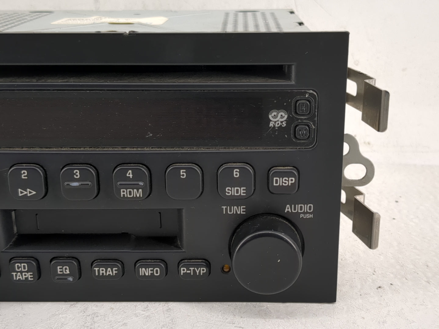 2003-2005 Buick Lesabre Radio AM FM Cd Player Receiver Replacement P/N:25756857 Fits Fits 2003 2004 2005 OEM Used Auto Parts