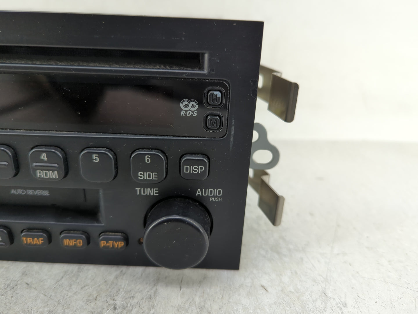 2003-2005 Buick Lesabre Radio AM FM Cd Player Receiver Replacement P/N:25734858 Fits Fits 2003 2004 2005 OEM Used Auto Parts