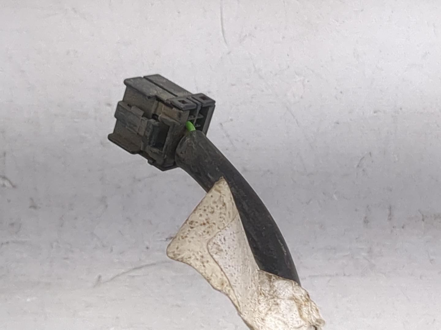 2003-2005 Buick Lesabre Driver Side View Mirror - Left Door Mirror OEM Used - Oemusedautoparts1.com