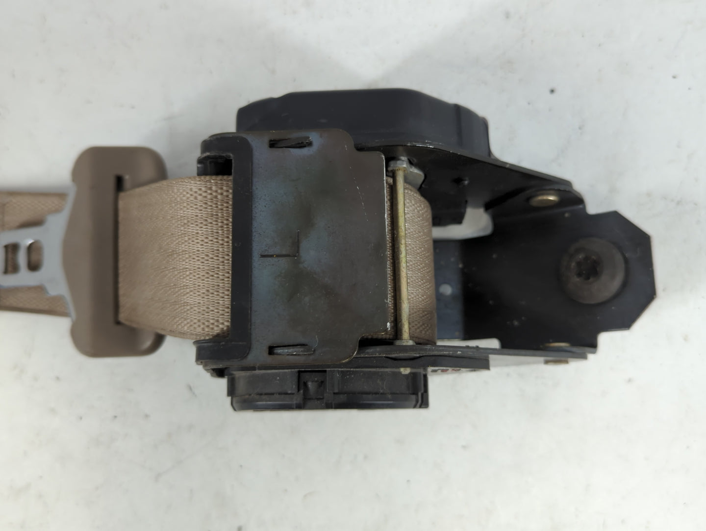 2003 Buick Lesabre Passenger Right Seat Belt Rear Retractor - Oemusedautoparts1.com