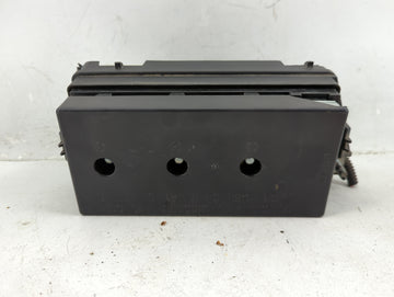 2000-2005 Buick Lesabre Fusebox Fuse Box Panel Relay Module Fits Fits 2000 2001 2002 2003 2004 2005 OEM Used Auto Parts - Oe