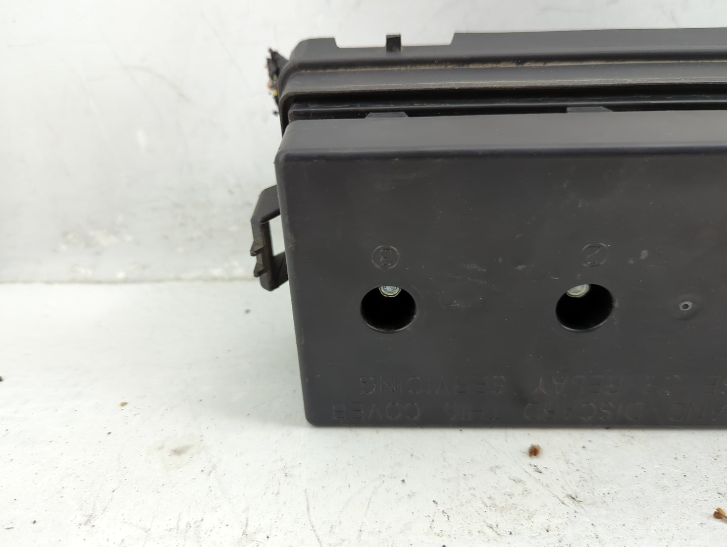 2000-2005 Buick Lesabre Fusebox Fuse Box Panel Relay Module Fits Fits 2000 2001 2002 2003 2004 2005 OEM Used Auto Parts - Oe
