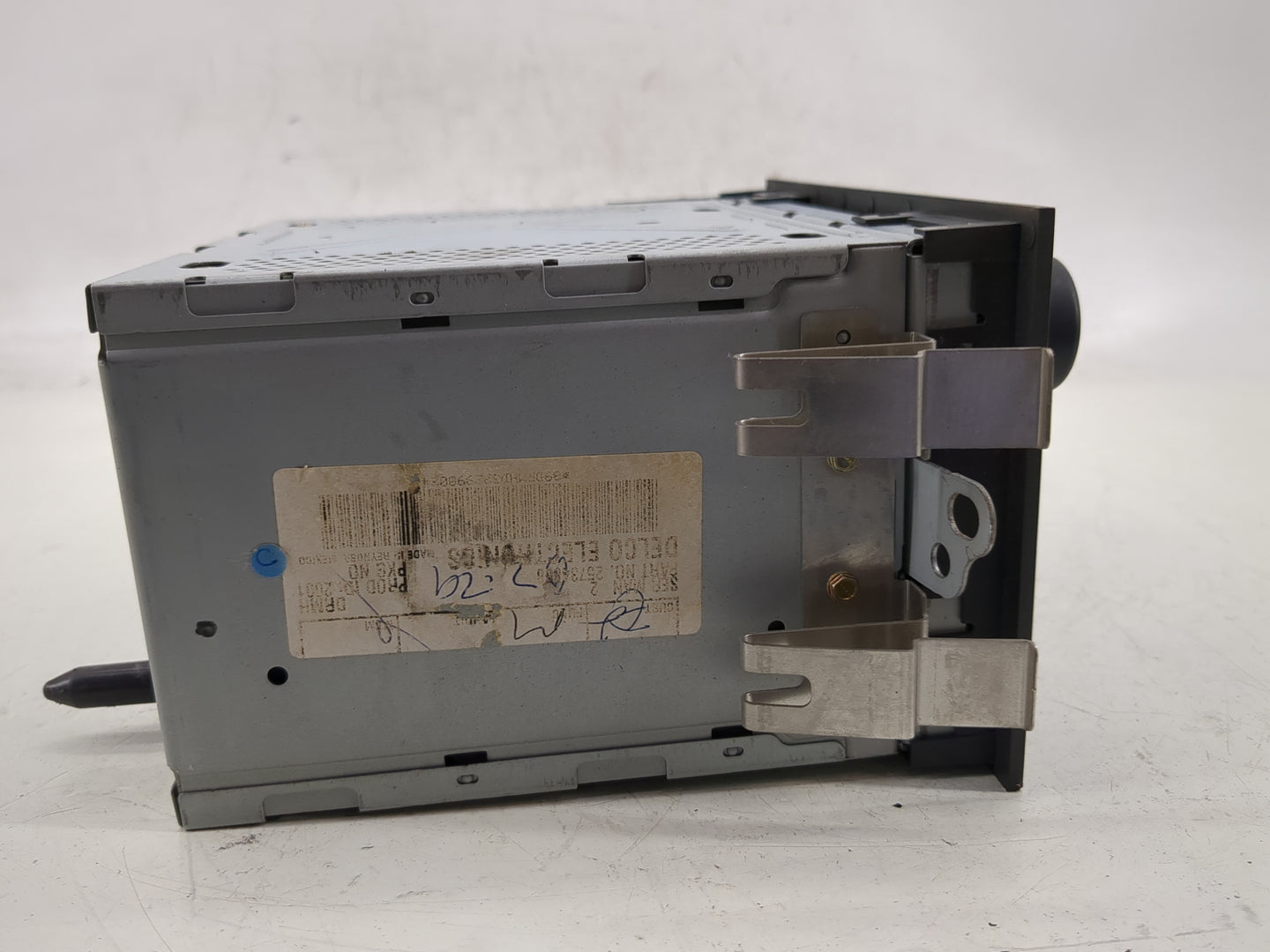 2003-2005 Buick Lesabre Radio AM FM Cd Player Receiver Replacement Fits Fits 2003 2004 2005 OEM Used Auto Parts - Oemusedaut