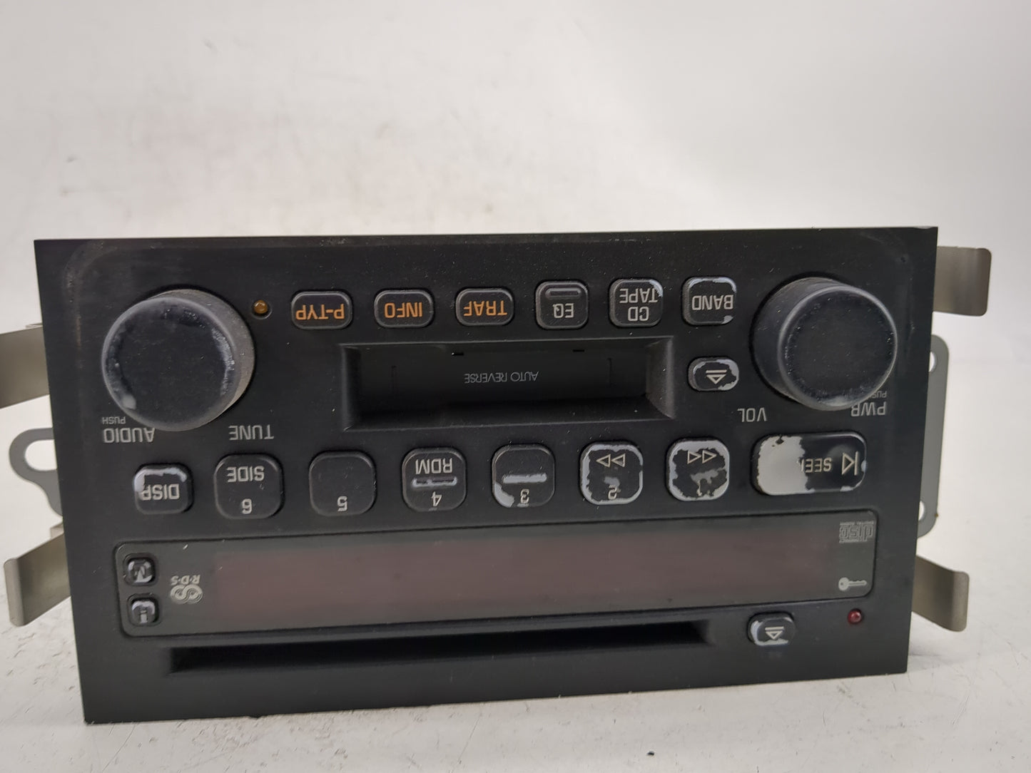 2003-2005 Buick Lesabre Radio AM FM Cd Player Receiver Replacement Fits Fits 2003 2004 2005 OEM Used Auto Parts - Oemusedaut
