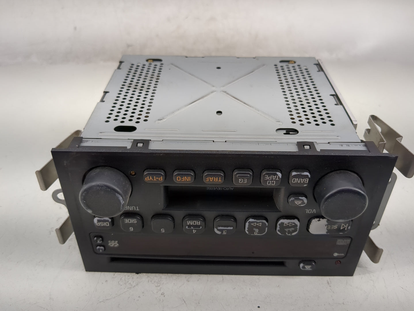 2003-2005 Buick Lesabre Radio AM FM Cd Player Receiver Replacement Fits Fits 2003 2004 2005 OEM Used Auto Parts - Oemusedaut
