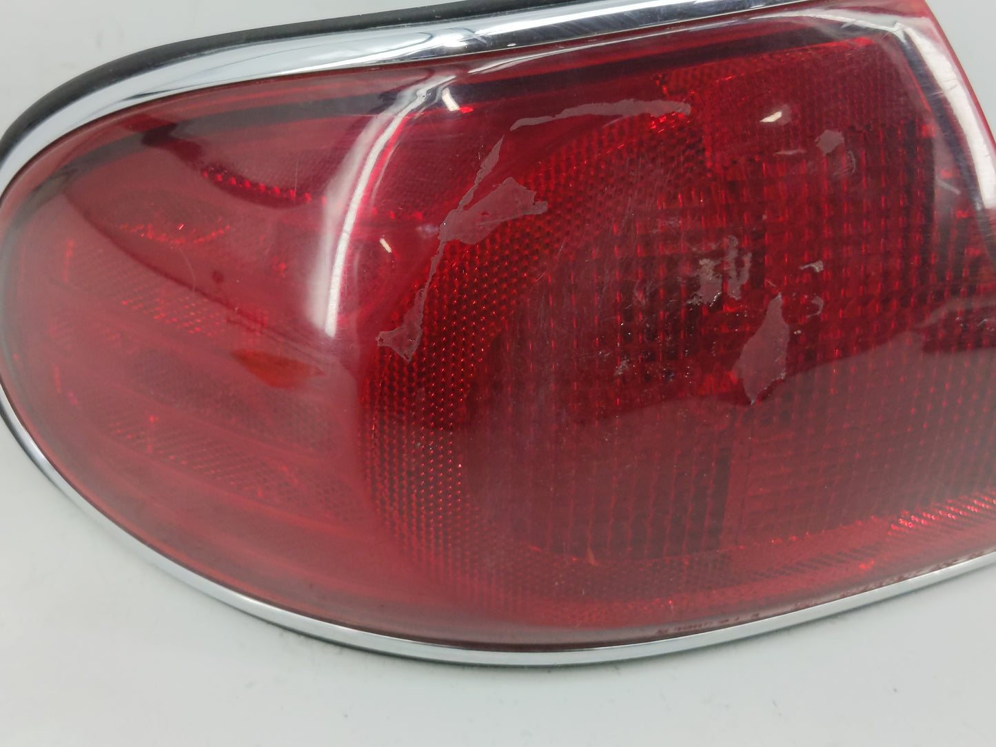 2000 Buick Lesabre Driver Left Side Tail Light Taillight Deck Lid Mounted - Oemusedautoparts1.com