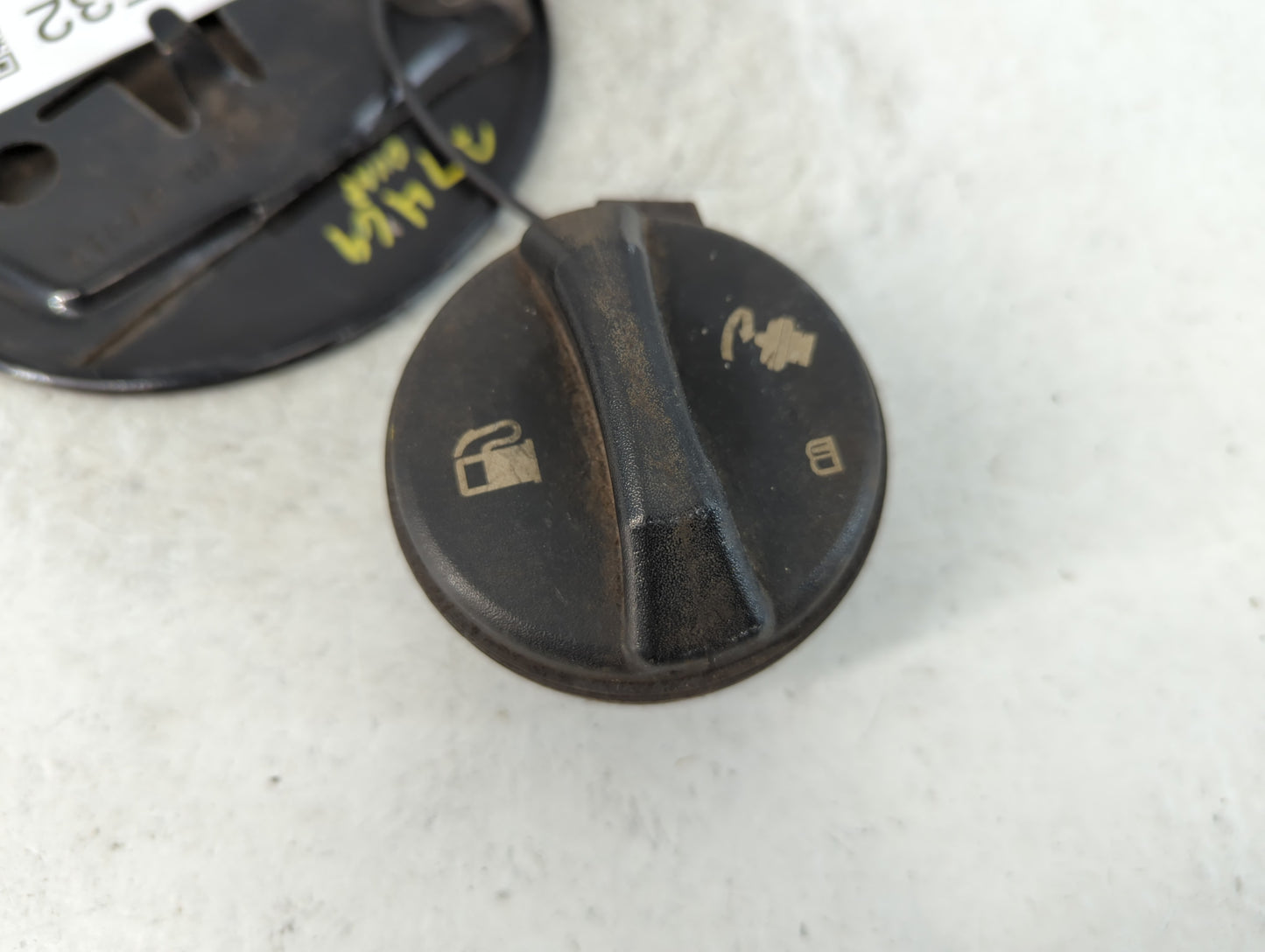 2003 Buick Opel Fuel Tank Door Lid Gas Tank - Oemusedautoparts1.com