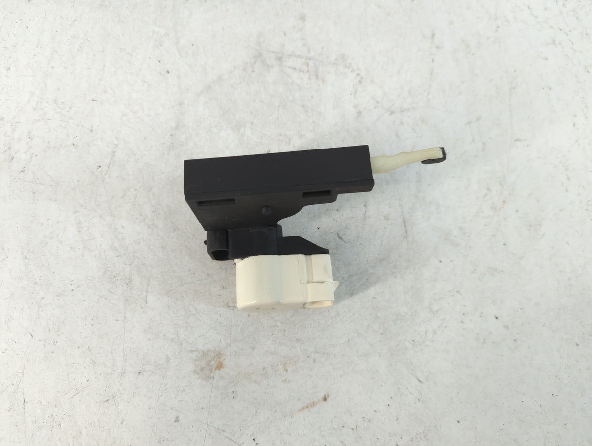 2003 Buick Park Avenue Front Driver Left Lock Actuator Black - Oemusedautoparts1.com