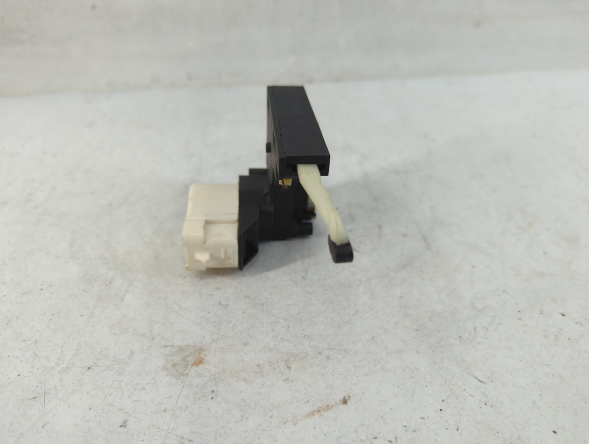 2003 Buick Park Avenue Front Driver Left Lock Actuator Black - Oemusedautoparts1.com
