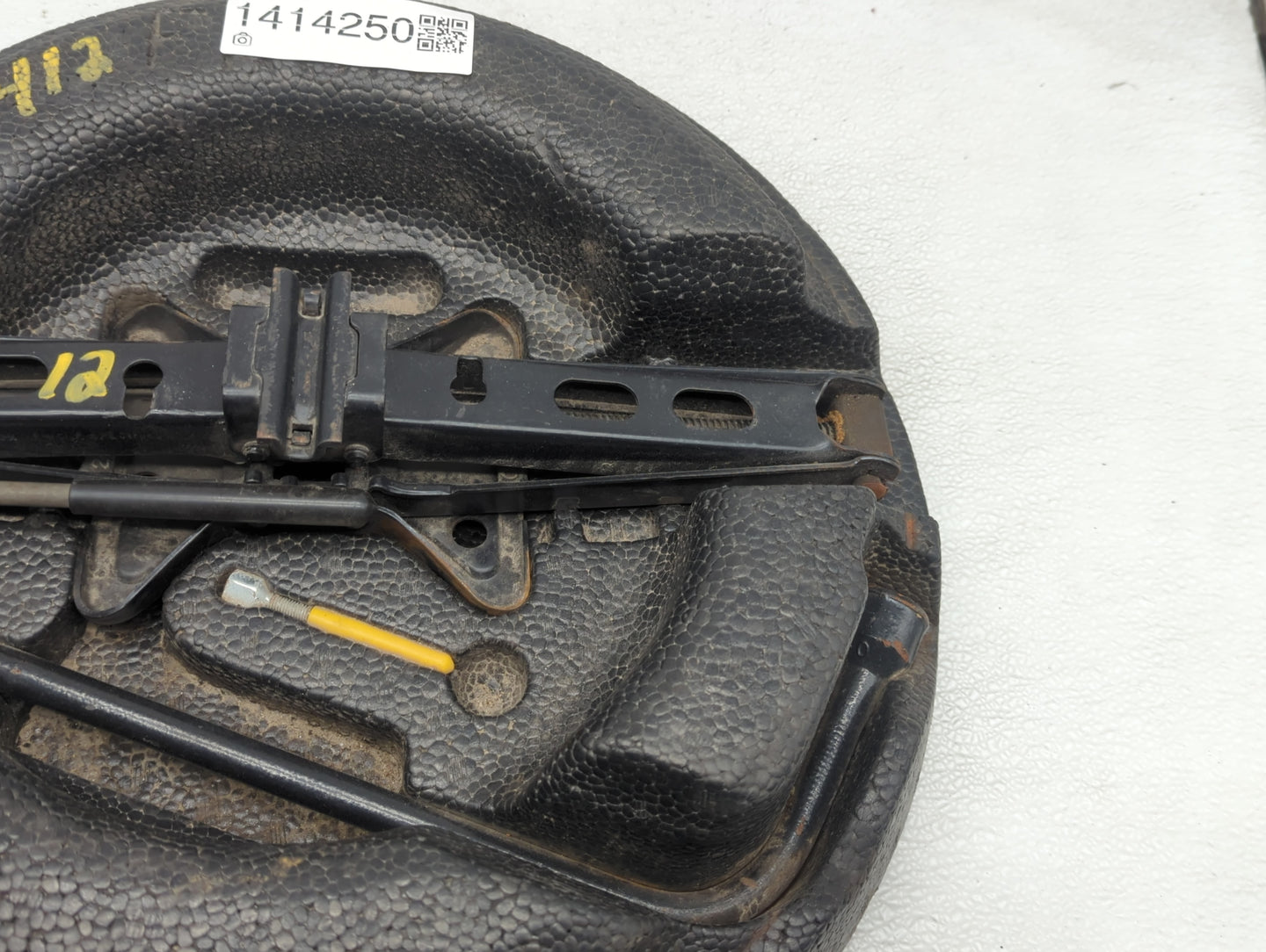 2003 Buick Regal Spare Scissor Car Jack - Oemusedautoparts1.com