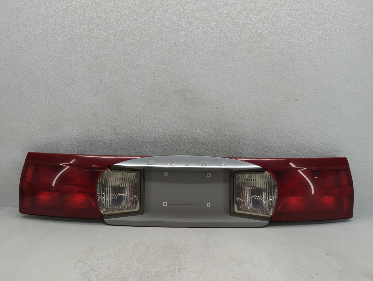 2003 Buick Rendezvous Third Brake Light Tail Light Fits OEM Used Auto Parts - Oemusedautoparts1.com