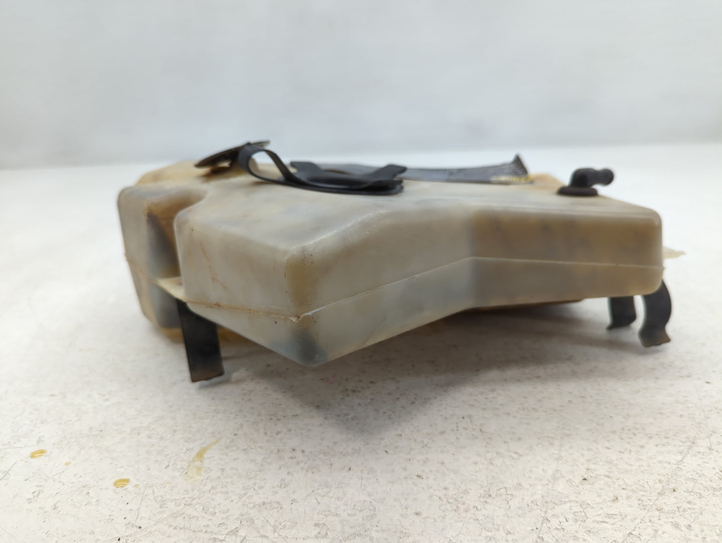 2002 Buick Rendezvous Radiator Coolant Overflow Expansion Tank Bottle - Oemusedautoparts1.com