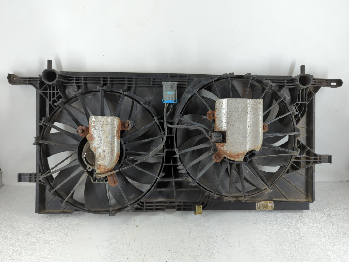 2002-2007 Buick Rendezvous Electric Radiator Cooling Fan Motor Assembly - Oemusedautoparts1.com