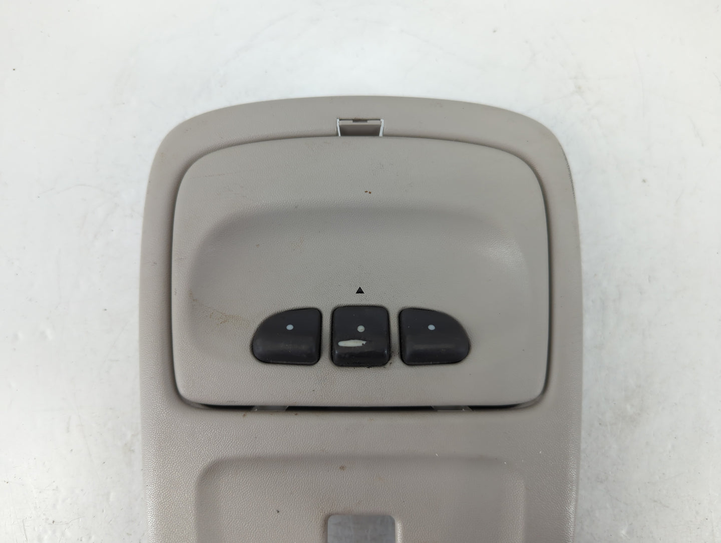 2003 Buick Rendezvous Overhead Roof Console - Oemusedautoparts1.com