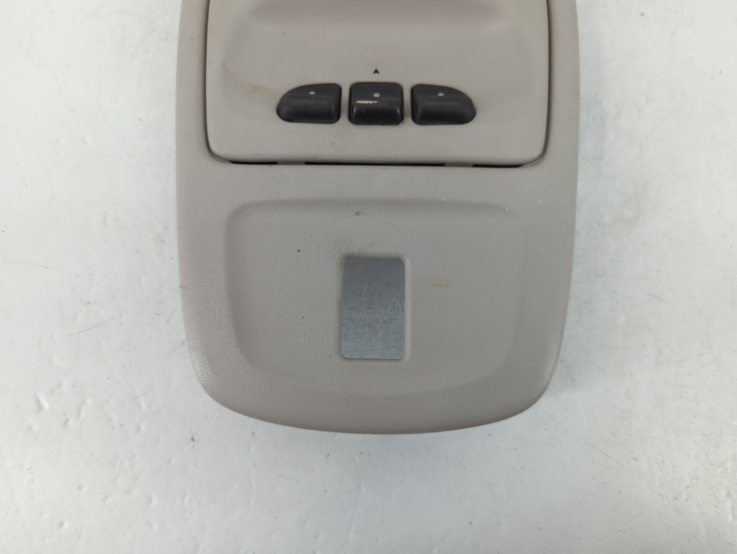 2003 Buick Rendezvous Overhead Roof Console - Oemusedautoparts1.com