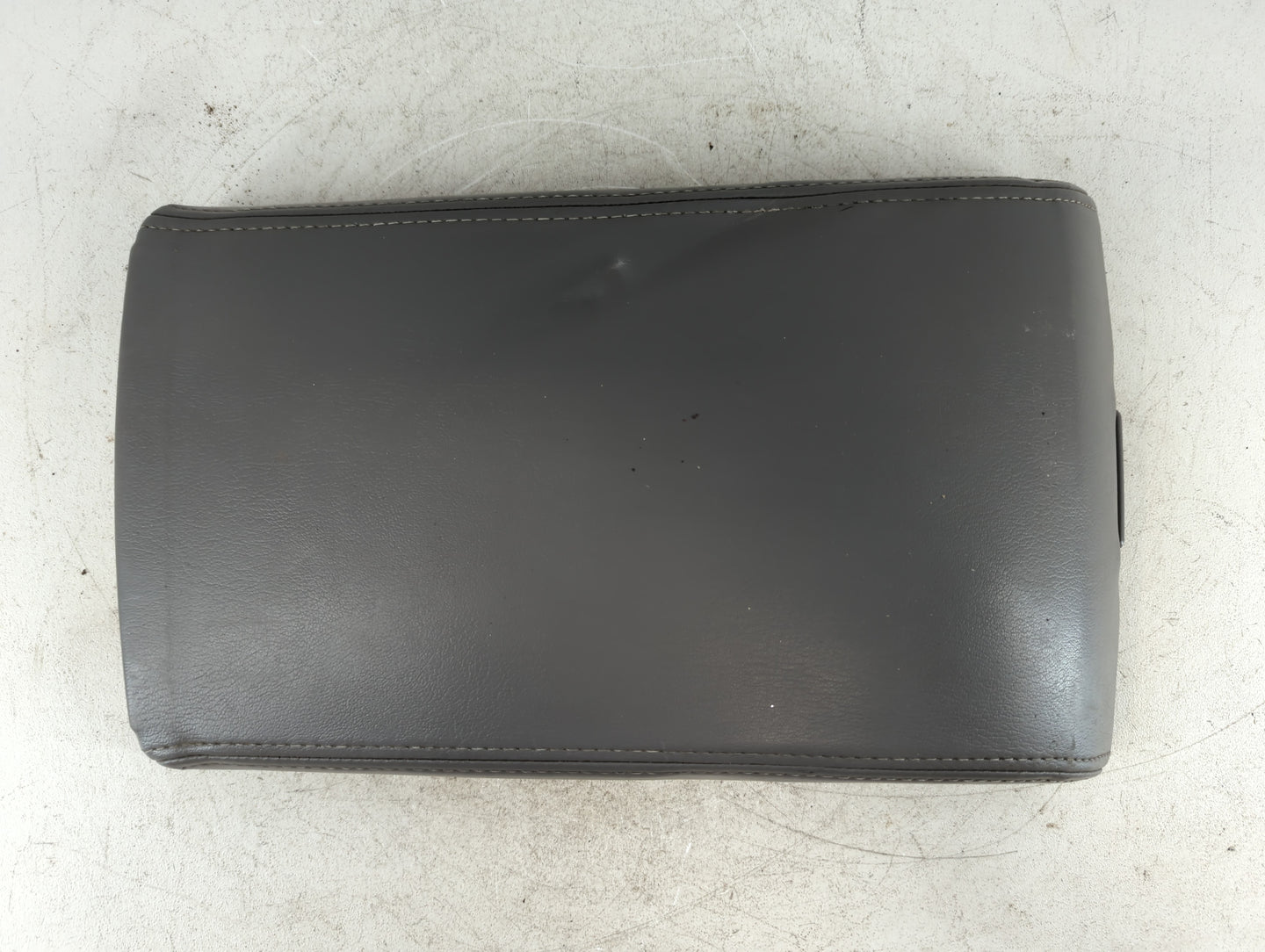 2003 Buick Rendezvous Center Console Armrest Cover Lid Fits OEM Used Auto Parts - Oemusedautoparts1.com