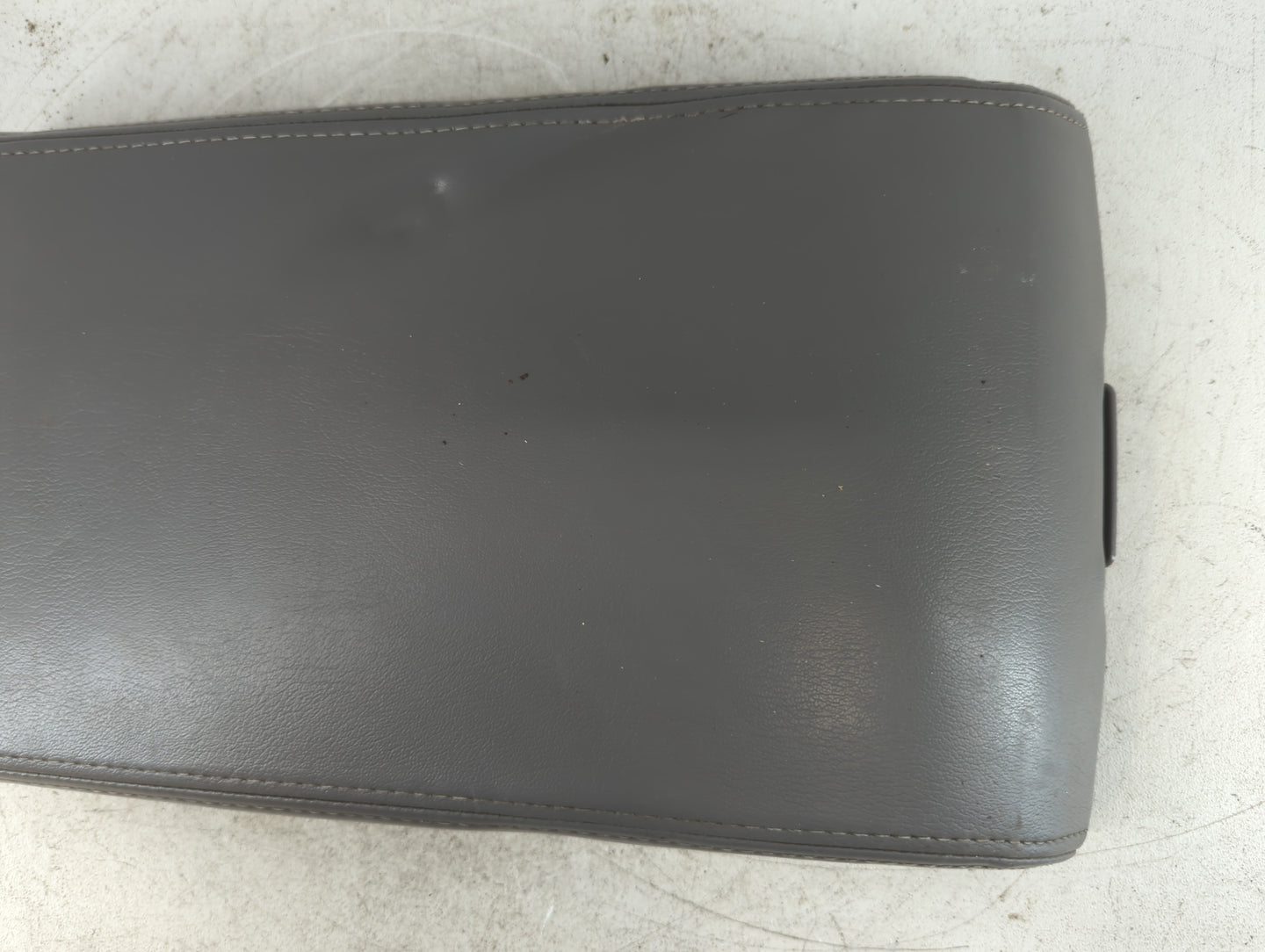 2003 Buick Rendezvous Center Console Armrest Cover Lid Fits OEM Used Auto Parts - Oemusedautoparts1.com