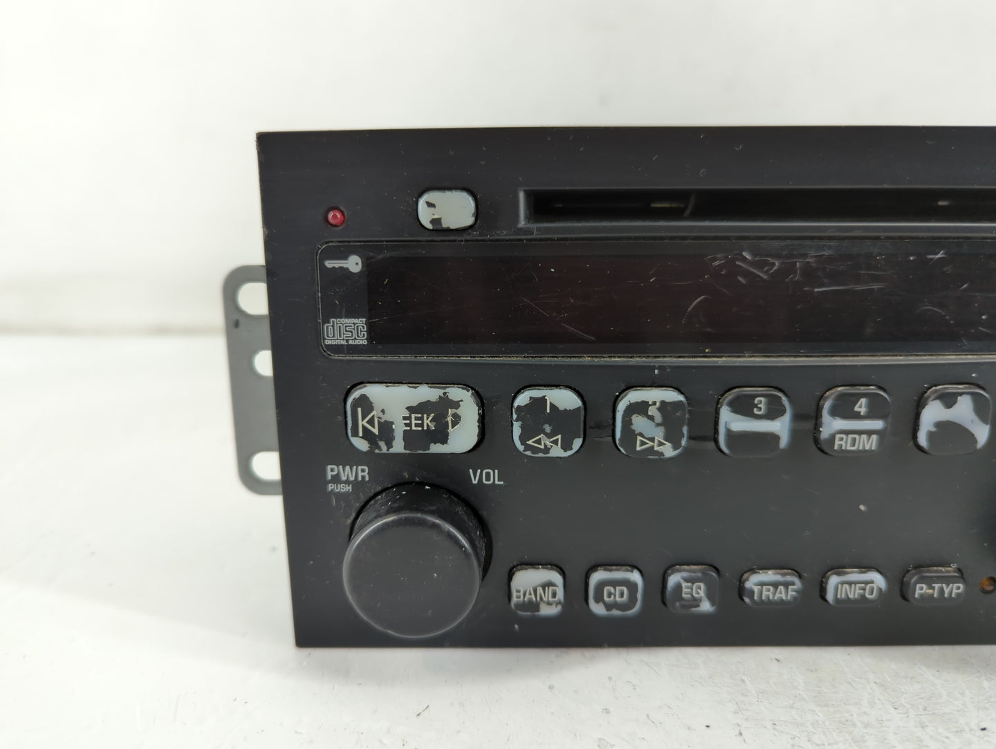 2002-2003 Buick Rendezvous Radio AM FM Cd Player Receiver Replacement P/N:10333580 Fits Fits 2002 2003 OEM Used Auto Parts -
