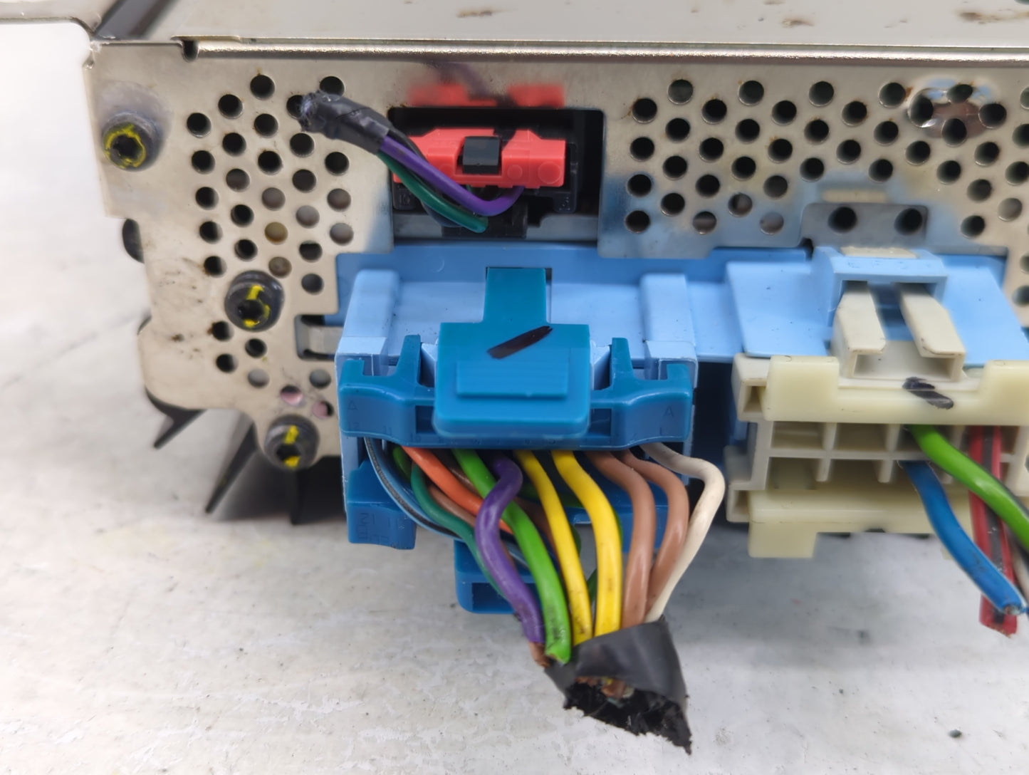 2003-2007 Cadillac Cts Radio Speaker Amplifier - Oemusedautoparts1.com