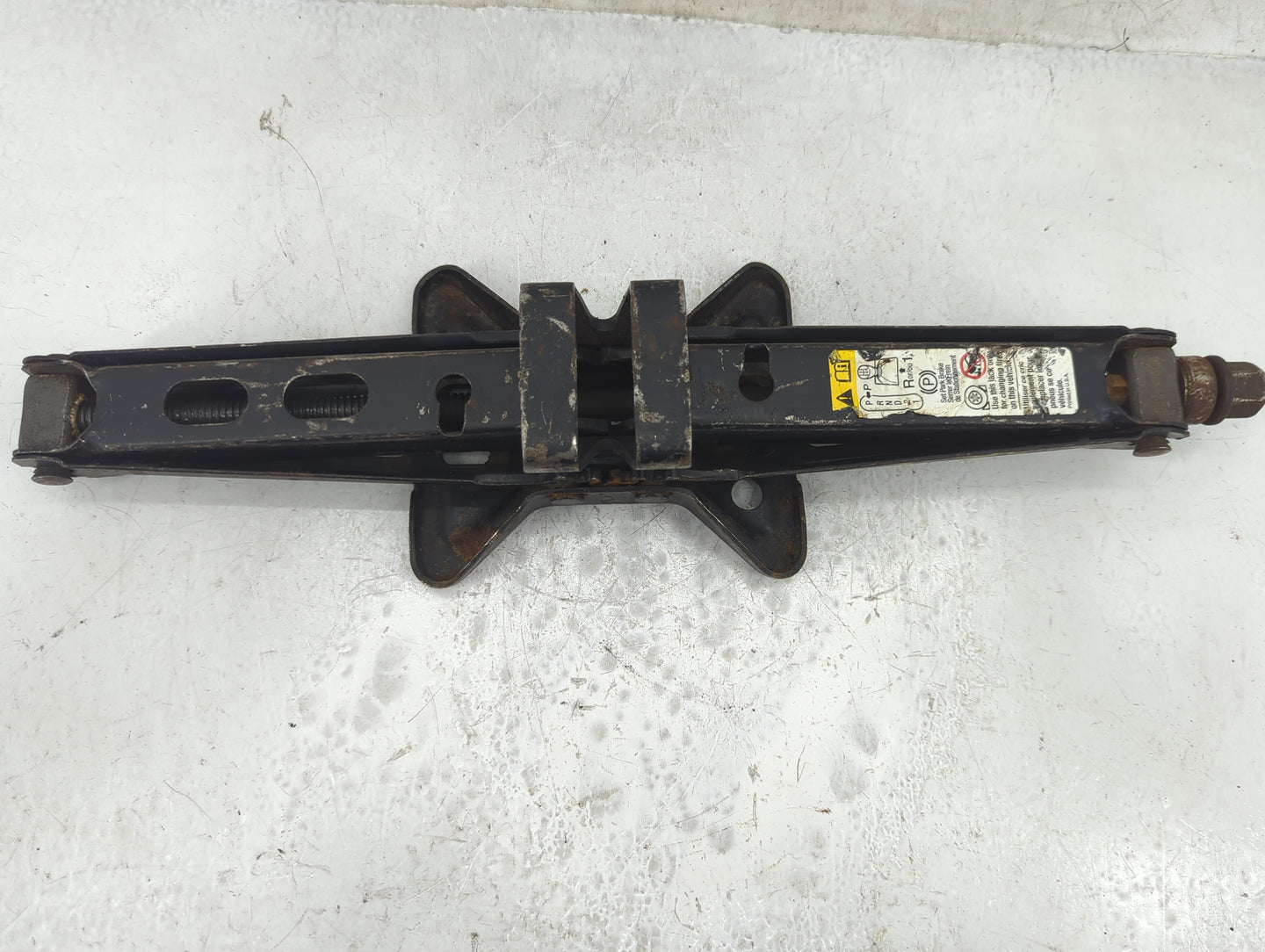 2003 Cadillac Cts Spare Scissor Car Jack - Oemusedautoparts1.com