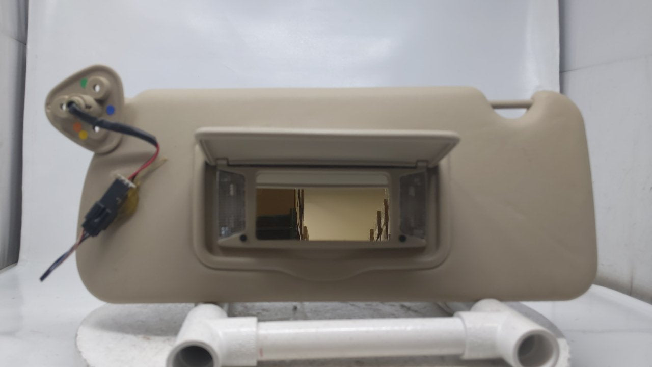 2003 Cadillac Cts Sun Visor Shade Replacement Driver Left Mirror Fits OEM Used Auto Parts - Oemusedautoparts1.com