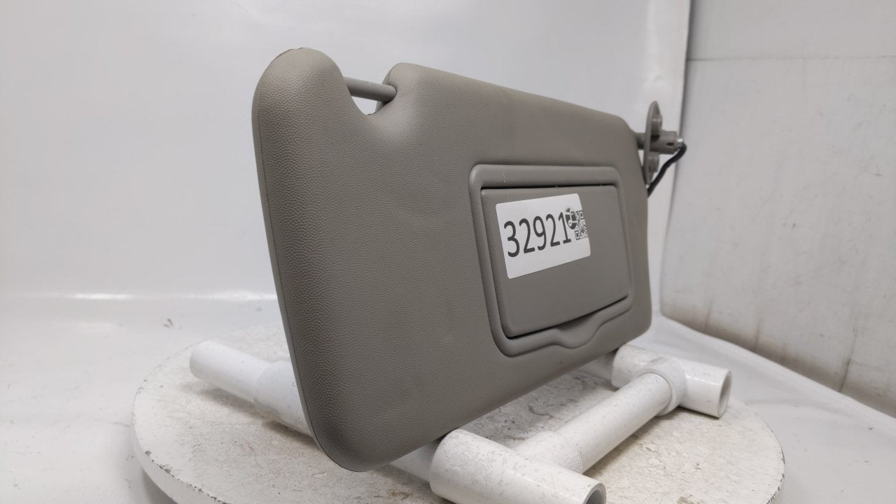 2003 Cadillac Cts Sun Visor Shade Replacement Passenger Right Mirror Fits OEM Used Auto Parts - Oemusedautoparts1.com