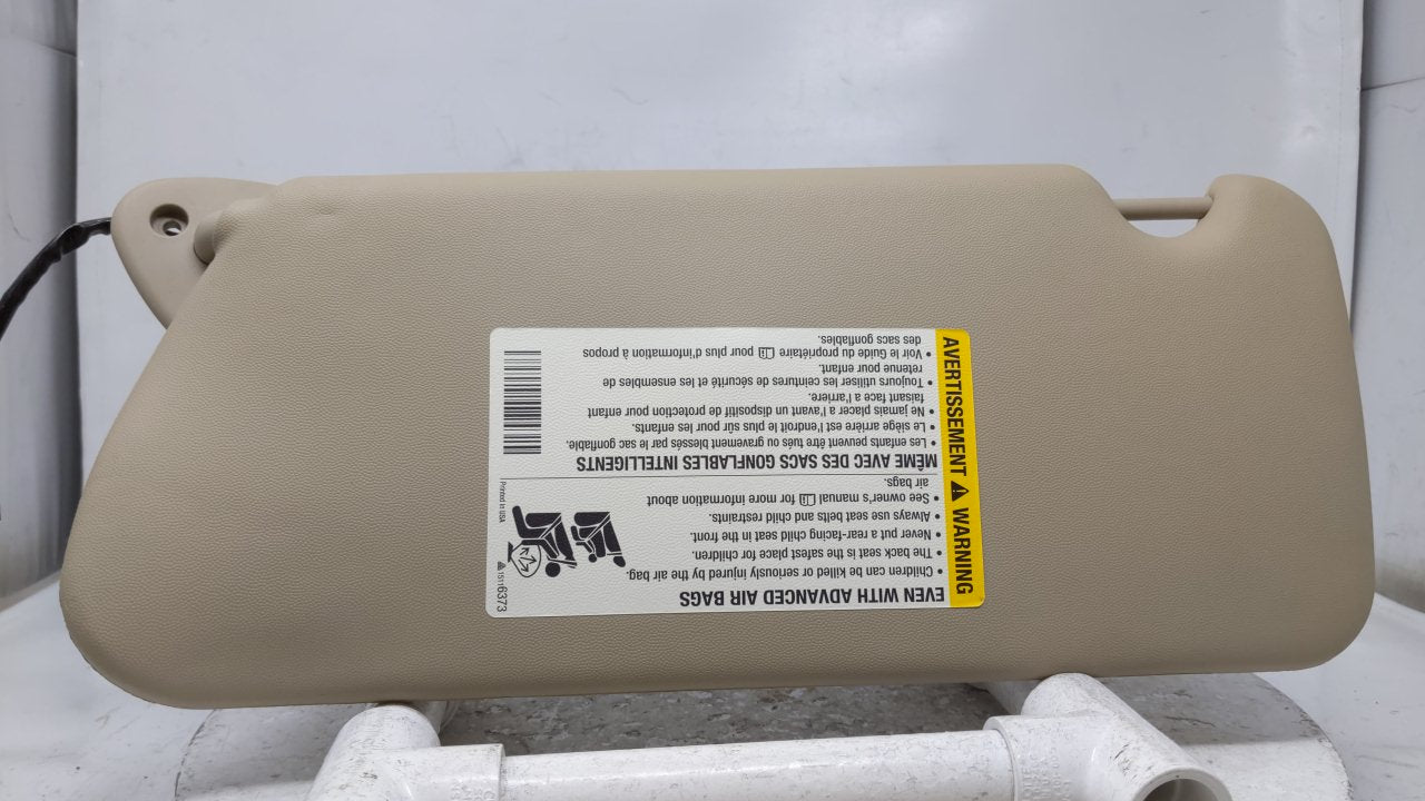 2003 Cadillac Cts Sun Visor Shade Replacement Passenger Right Mirror Fits OEM Used Auto Parts - Oemusedautoparts1.com