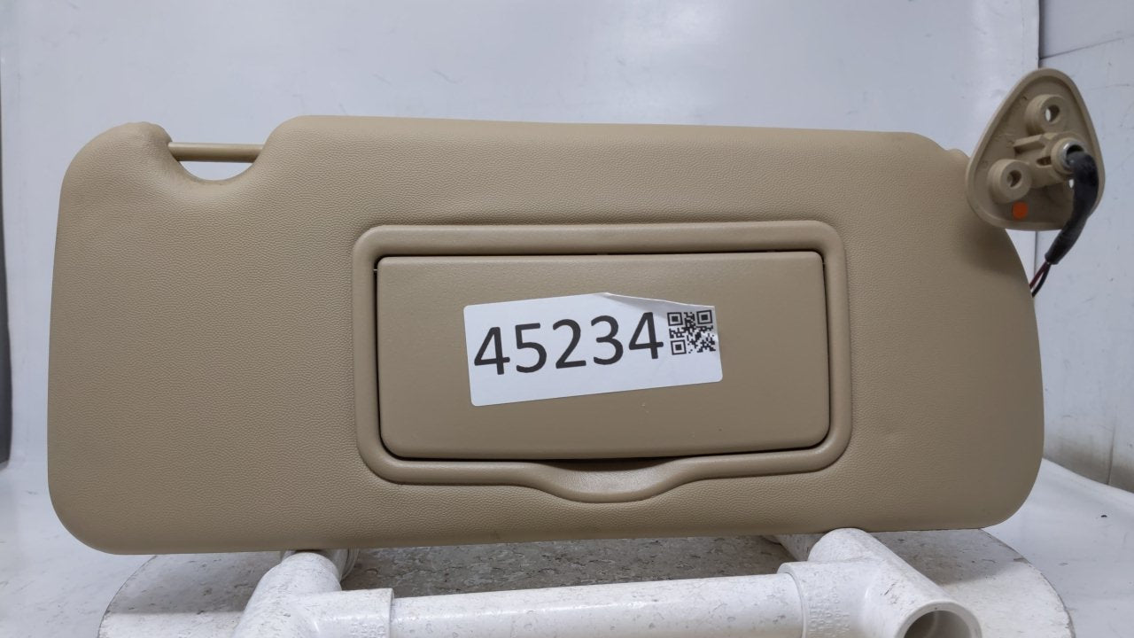 2003 Cadillac Cts Sun Visor Shade Replacement Passenger Right Mirror Fits OEM Used Auto Parts - Oemusedautoparts1.com