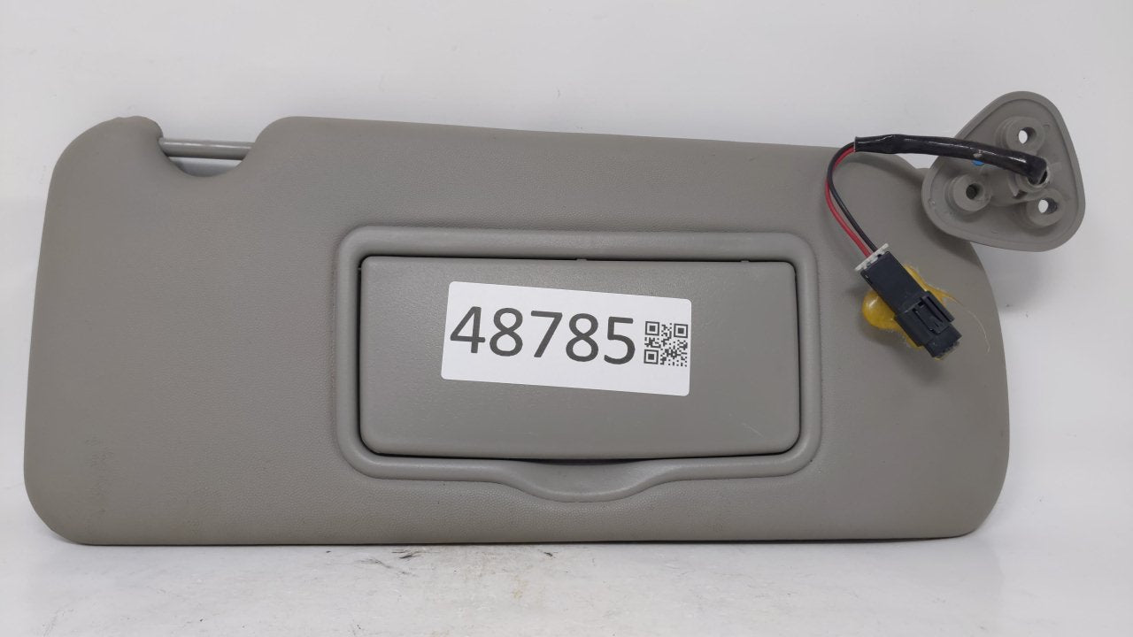 2003 Cadillac Cts Sun Visor Shade Replacement Passenger Right Mirror Fits OEM Used Auto Parts - Oemusedautoparts1.com