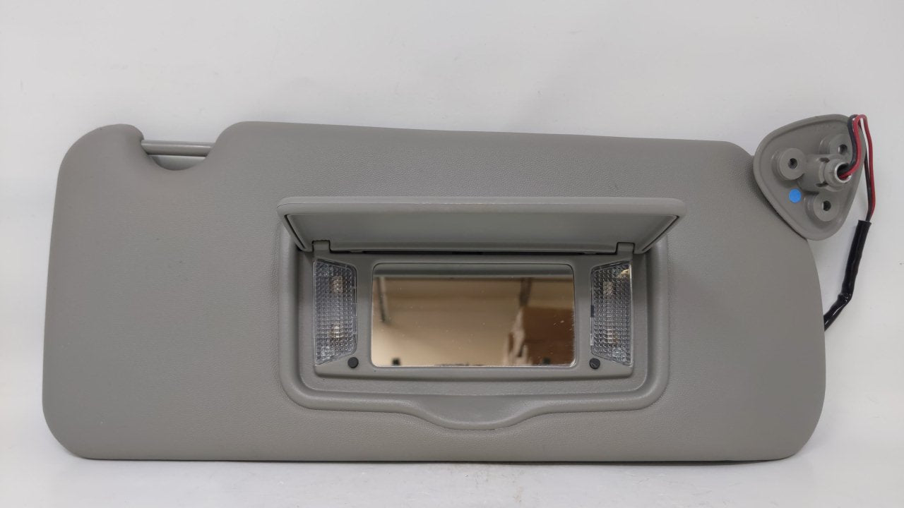 2003 Cadillac Cts Sun Visor Shade Replacement Passenger Right Mirror Fits OEM Used Auto Parts - Oemusedautoparts1.com