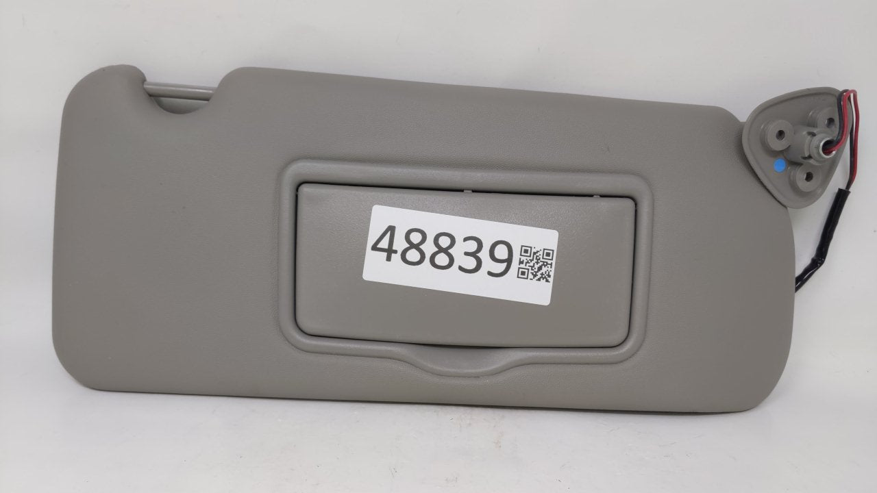 2003 Cadillac Cts Sun Visor Shade Replacement Passenger Right Mirror Fits OEM Used Auto Parts - Oemusedautoparts1.com